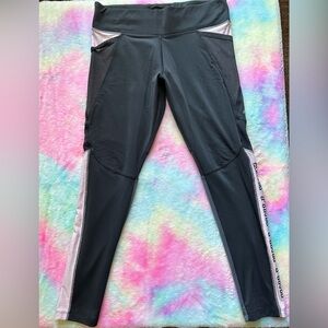 PINK Victoria's Secret Active Black Leggings Sleek and Streamlined